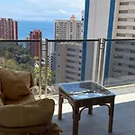 Apartamento Con Vista Al Mar Y Montana