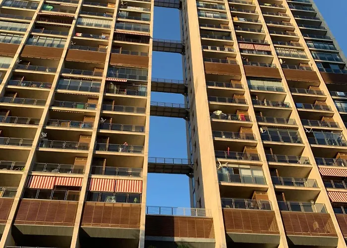 Apartamento Con Vista Al Mar Y Montana